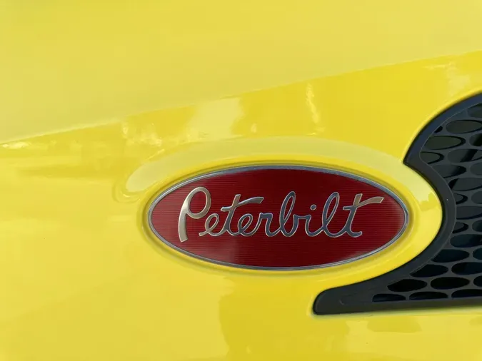 2021 Peterbilt 579