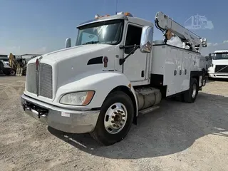 2010 KENWORTH T270