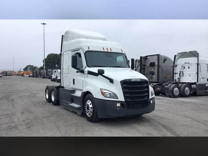 2021 Freightliner Cascadia 126af8237f132ab11805c1742e4280fc673