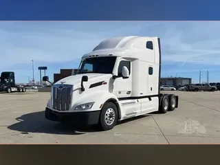 2023 PETERBILT 579