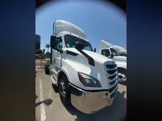 2020 FREIGHTLINER NEW CASCADIA 116
