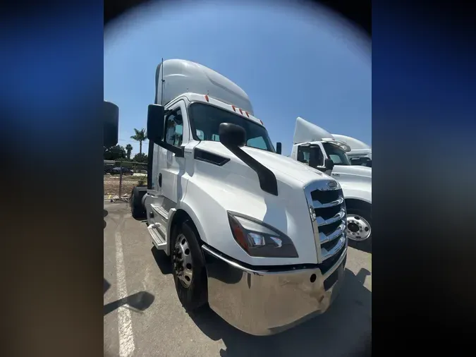 2020 FREIGHTLINER NEW CASCADIA 116af8347e8fa6f340e8b52a5fb9050f295