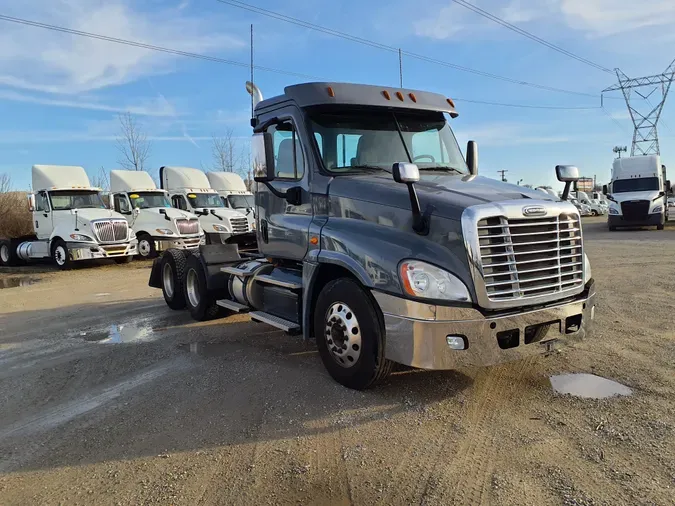 2018 FREIGHTLINER/MERCEDES CASCADIA 125