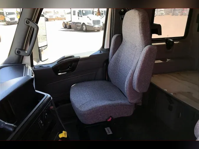 2021 INT LT625 6x4