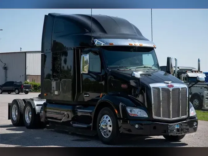 2022 PETERBILT 579