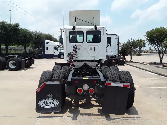 2018 FREIGHTLINER/MERCEDES CASCADIA 125