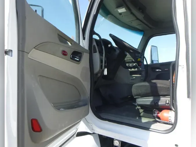 2021 Peterbilt 579
