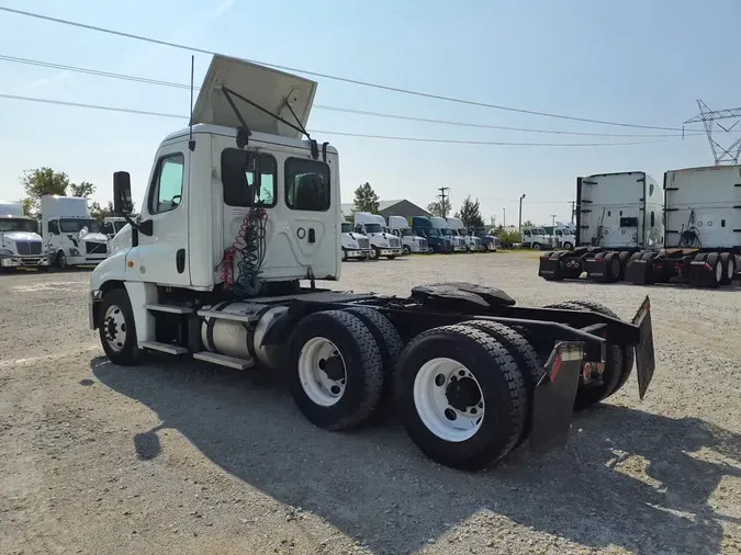 2019 FREIGHTLINER CASCADIA 125