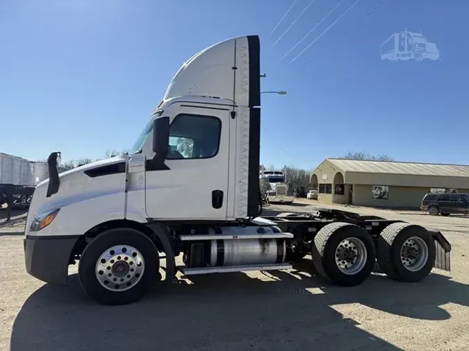 2020 FREIGHTLINER CASCADIA 116
