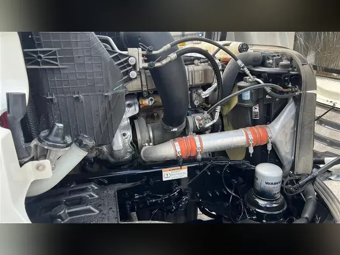 2020 FREIGHTLINER CA126
