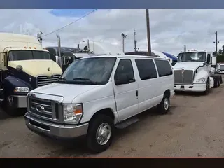 2013 FORD E350