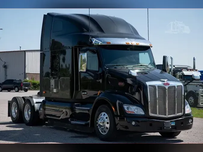 2022 PETERBILT 579