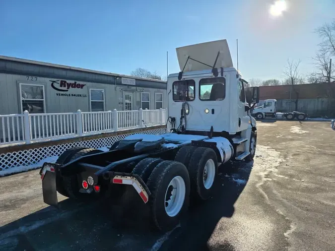2018 FREIGHTLINER/MERCEDES CASCADIA 125