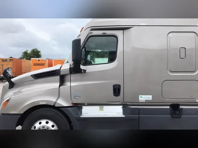 2023 Freightliner Cascadia