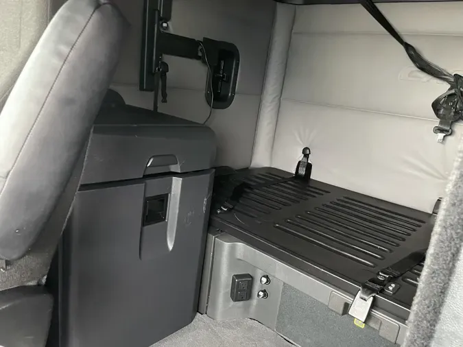 2020 Freightliner Cascadia 126