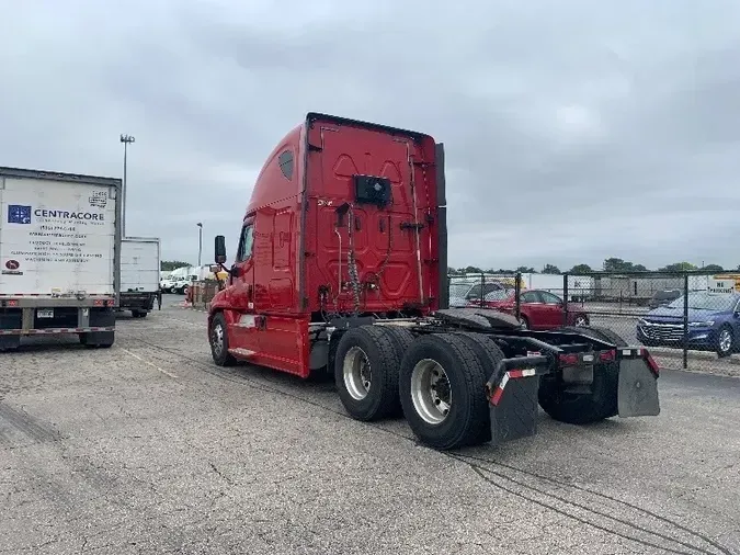 2019 Freightliner X12564ST