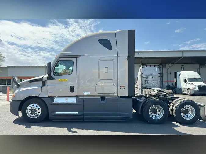 2024 Freightliner Cascadia 126af9c3a089ef878279e5325793e44a6f3