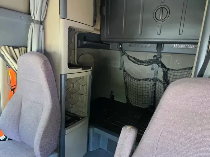 2020 FREIGHTLINER CASCADIA 125
