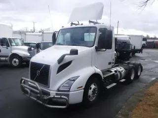 2019 VOLVO VNL