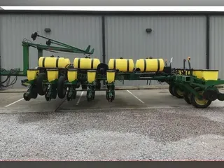 2000 John Deere 1770