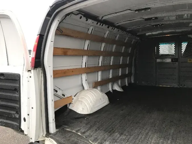 2017 GMC G23705