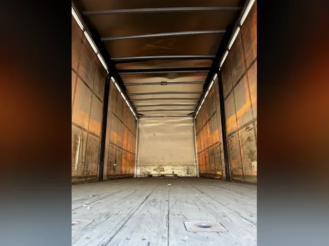 2018 FREIGHTLINER M2 106