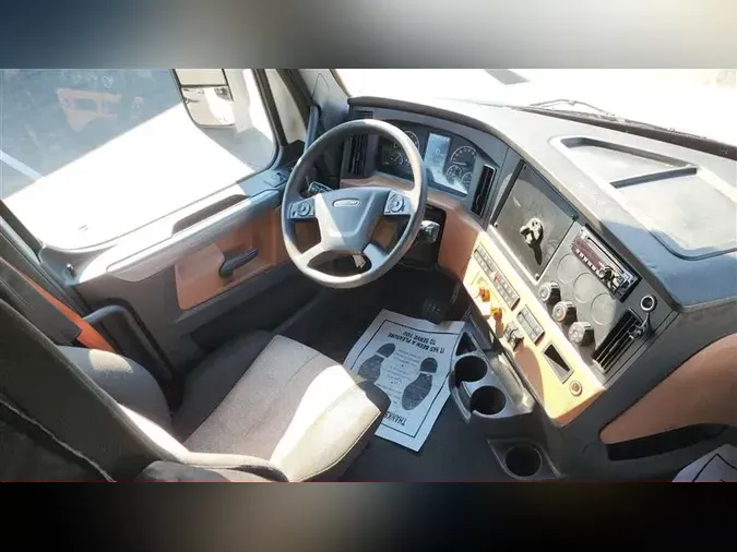 2020 FREIGHTLINER CA126