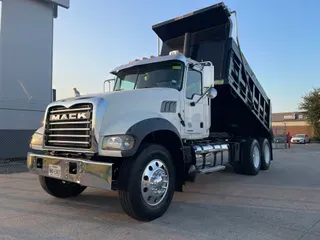 2019 MACK GR64F