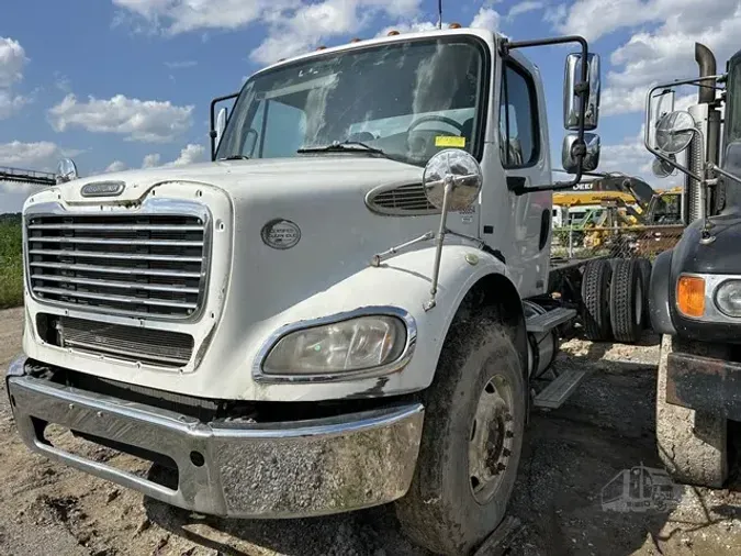 2010 FREIGHTLINER BUSINESS CLASS M2 112