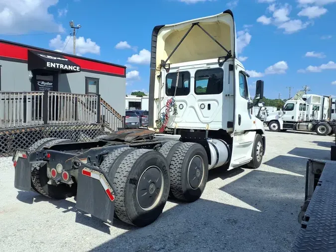 2019 FREIGHTLINER CASCADIA 125