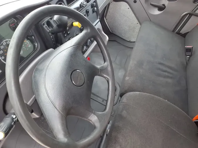 2020 FREIGHTLINER M2 106
