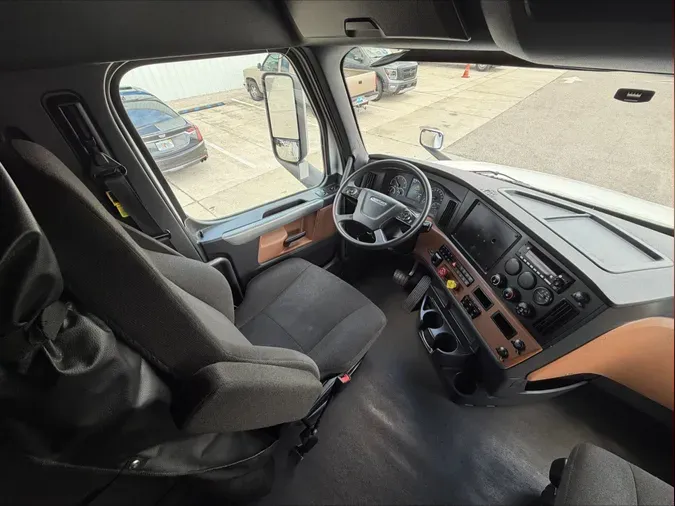 2022 Freightliner PT126SLP