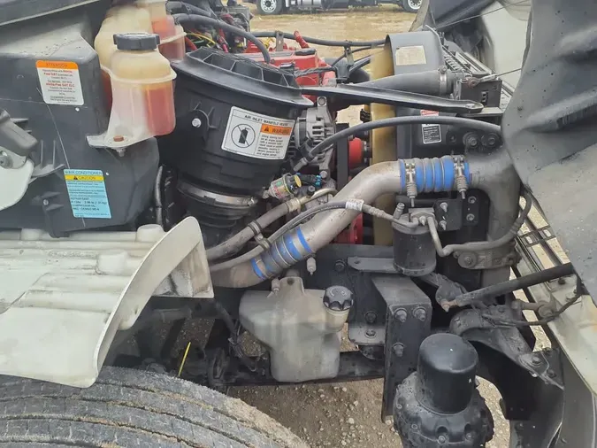 2018 FREIGHTLINER/MERCEDES M2 106afa9bd19423179fba12855b9c0cd4e4b