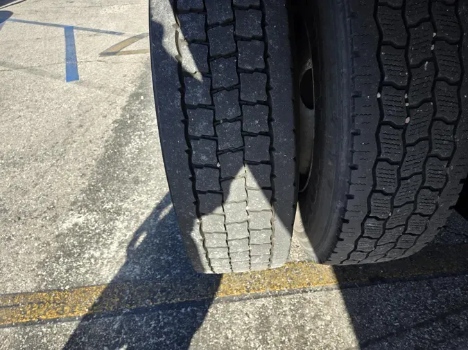 2021 Freightliner Business Class M2 106