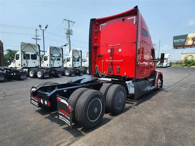 2023 KENWORTH T680