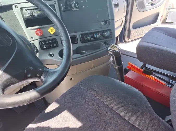 2017 FREIGHTLINER CASCADIA 113