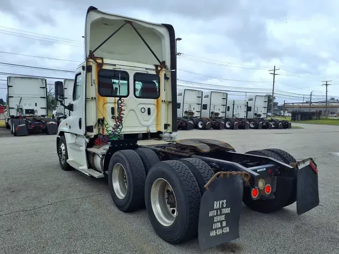 2018 FREIGHTLINER/MERCEDES CASCADIA 125