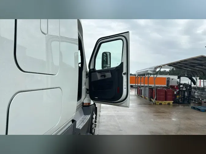 2021 Freightliner Cascadia