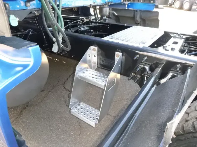 2022 International LT625