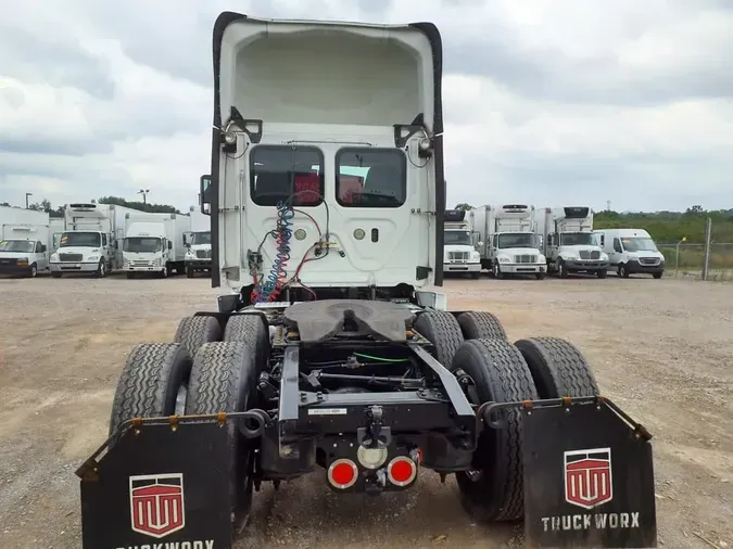 2019 FREIGHTLINER/MERCEDES CASCADIA 125