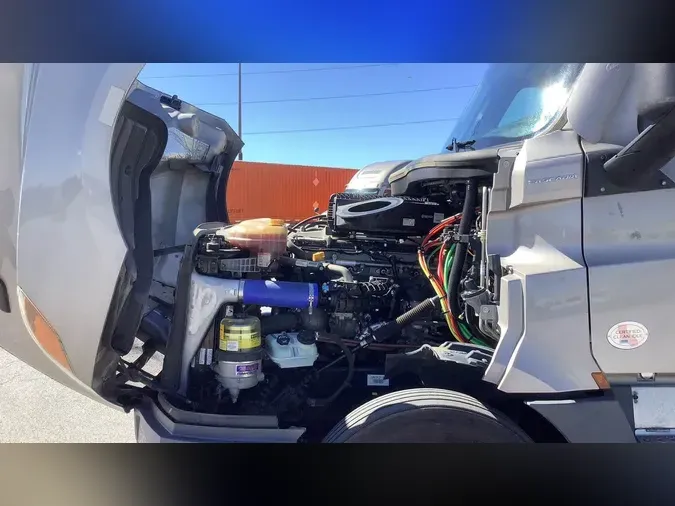 2023 Freightliner Cascadia 126