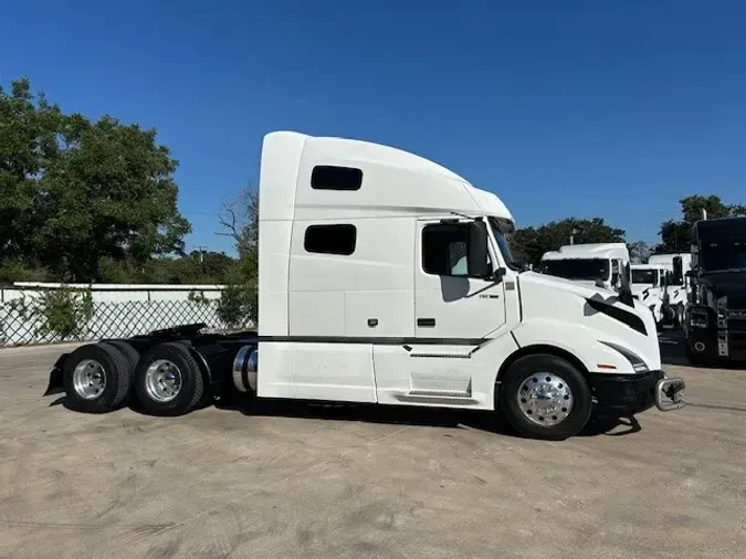 2019 VOLVO VNL64T760