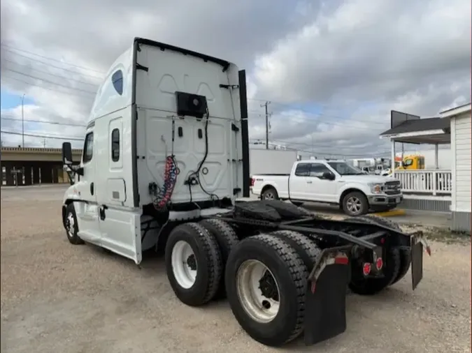 2020 FREIGHTLINER/MERCEDES CASCADIA 125