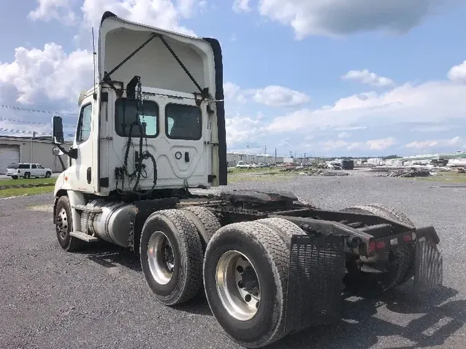 2018 Freightliner X11364ST