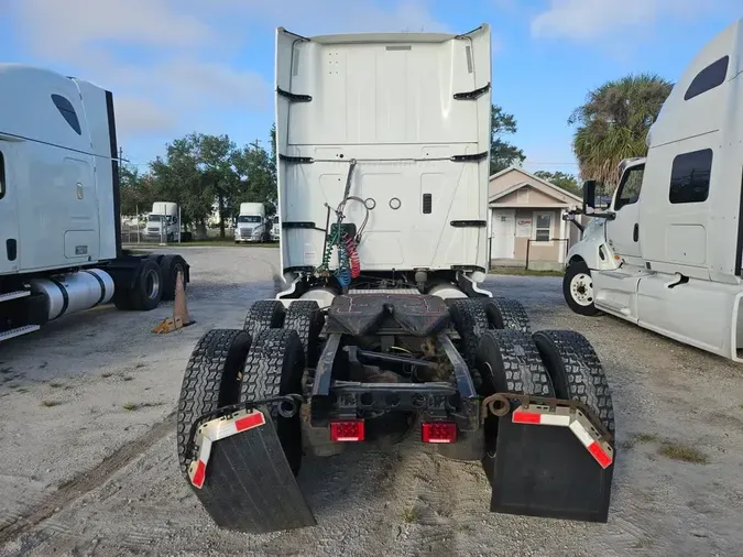 2020 NAVISTAR INTERNATIONAL LT625 SLPR CAB