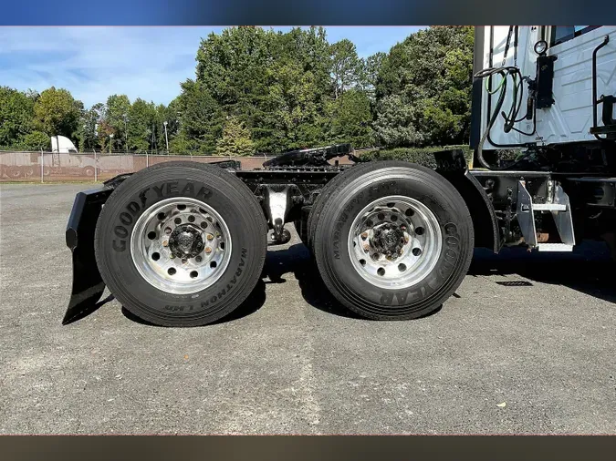 2021 INT LT625 6x4