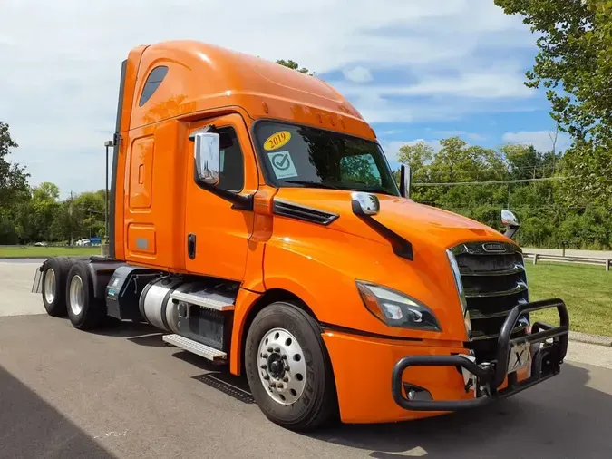 2019 FREIGHTLINER NEW CASCADIA PX12664