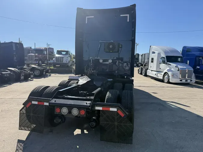 2022 Kenworth T680