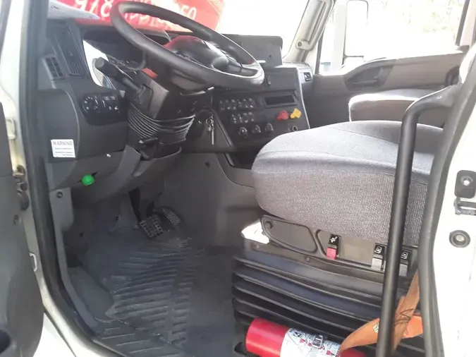 2019 NAVISTAR INTERNATIONAL LT625 SLPR CAB