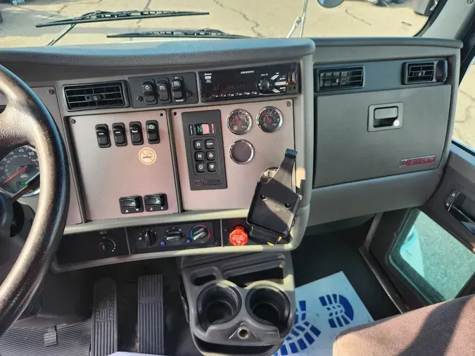 2018 KENWORTH T370
